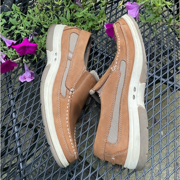 Men’s Khombu Comfortable Tan Leather Upper Slip On Shoes! - Picture 9 of 15